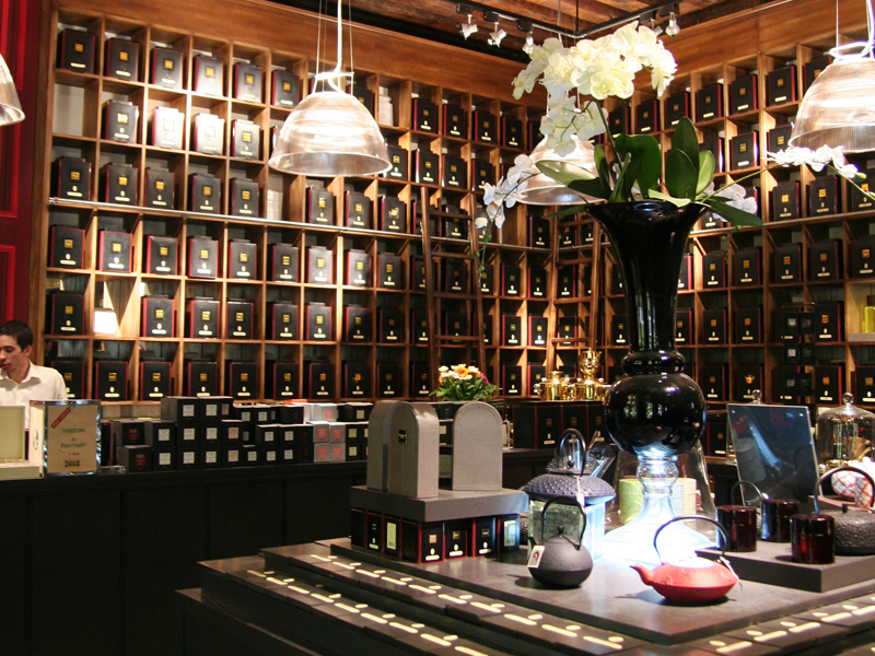 進口與在地,紅茶勢力之消長