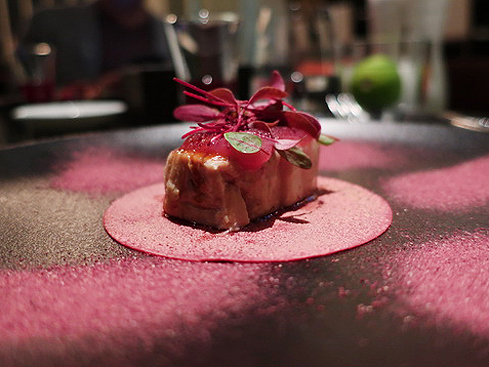 2018.04.30 TABLE by Yoji Tokuyoshi