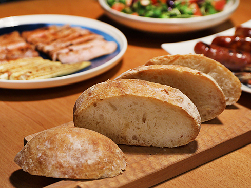 麵包披薩，揉？不揉？