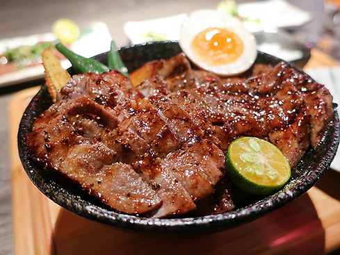 2020.07.04 大河屋 燒肉丼、串燒（微風本館店）