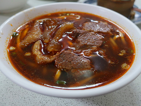 2020.11.14 傳記 安東街王記牛肉麵大王＆徐杯杯粉圓仙草