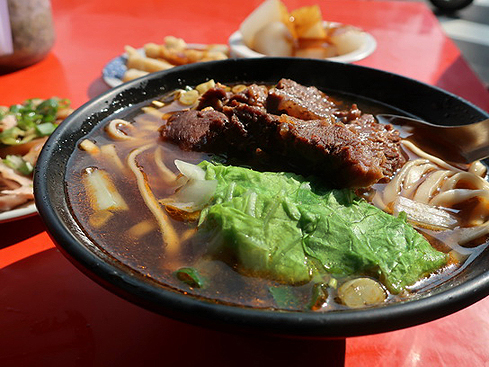 2018.11.21 基隆 信奕原汁牛肉麵