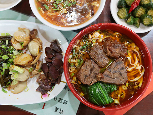 2020.11.06 台東太麻里  鼎倫牛肉麵