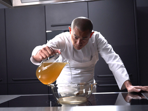 不只是補品，也是美味湯品──田原香法式澄清滴雞精