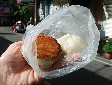 2023.12.30 新北三重 萬金紅茶冰&信義公園旁水煎包