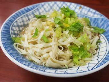 2024.02.27 宜蘭 羅東夜市:義豐蔥油派、阿灶伯當歸羊肉湯&巷仔口乾麵.餛飩魚丸