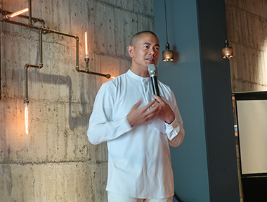 國際名廚江振誠引退宣言:將全心投入餐飲教育計畫。RAW 將迎來十年最終菜單