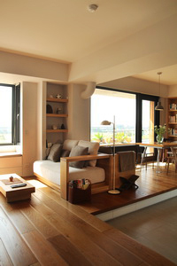 客廳？不，是起居室