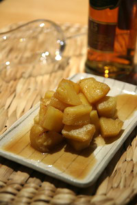 芳醇甜美，酒香蜂蜜肉桂鳳梨