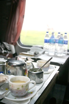 {旅食隨記}列車上的午茶時光