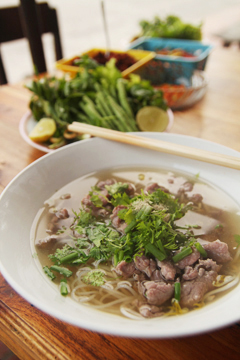 {旅食隨記}清晨廟前,美味米粉湯