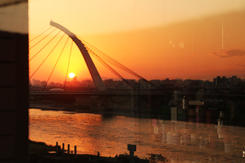 ｛旅人之窗｝暫別，我的窗景與窗光　